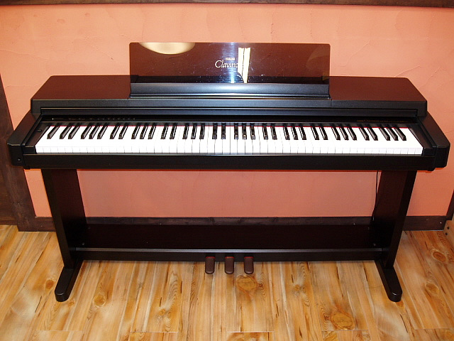 Đàn Piano Điện YAMAHA CLP-560
