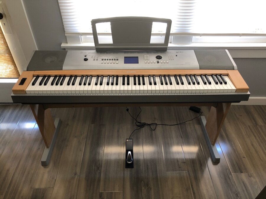 Đàn Piano Điện Yamaha DGX-640