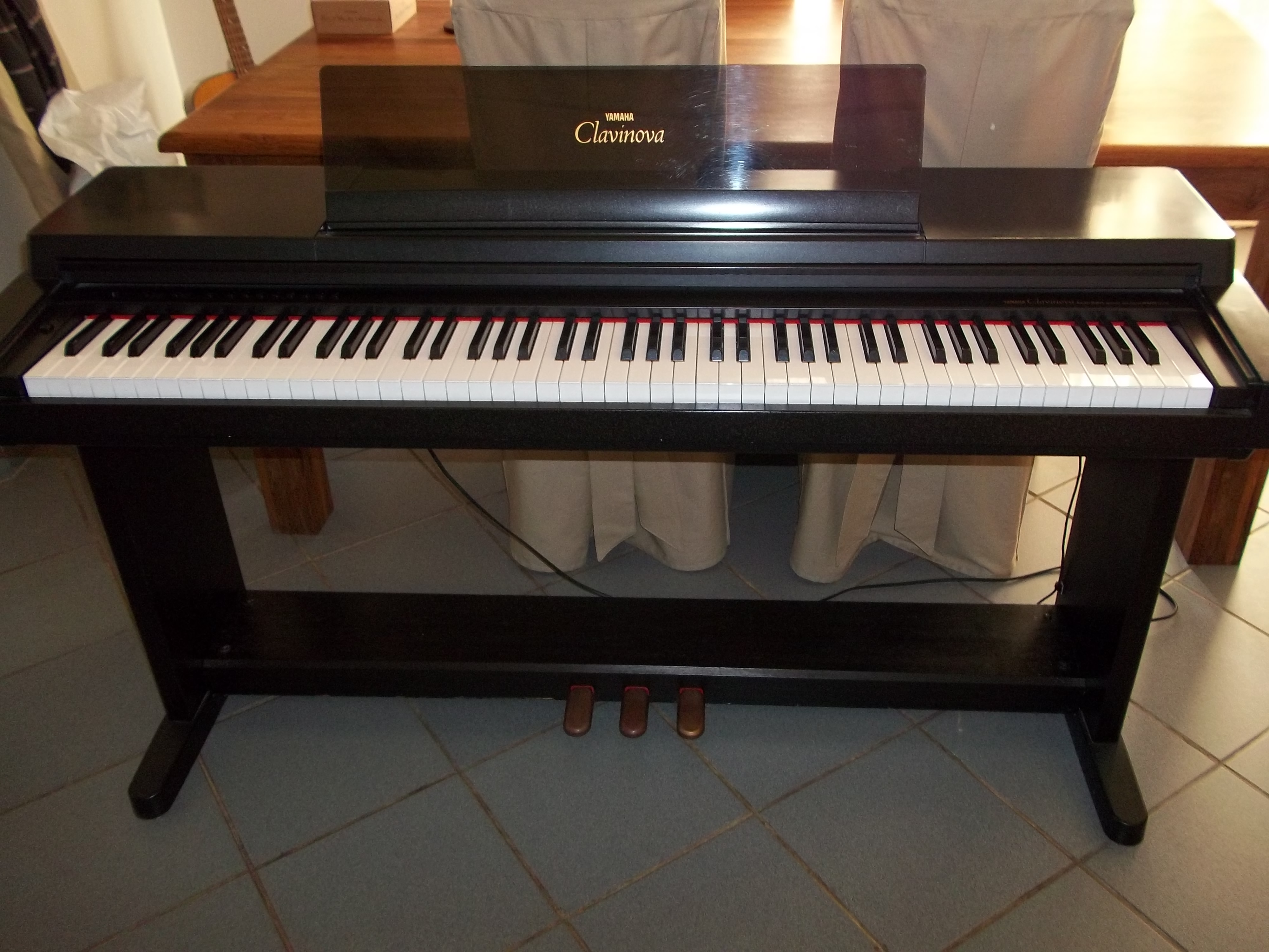 Đàn Piano Điện YAMAHA CLP-560