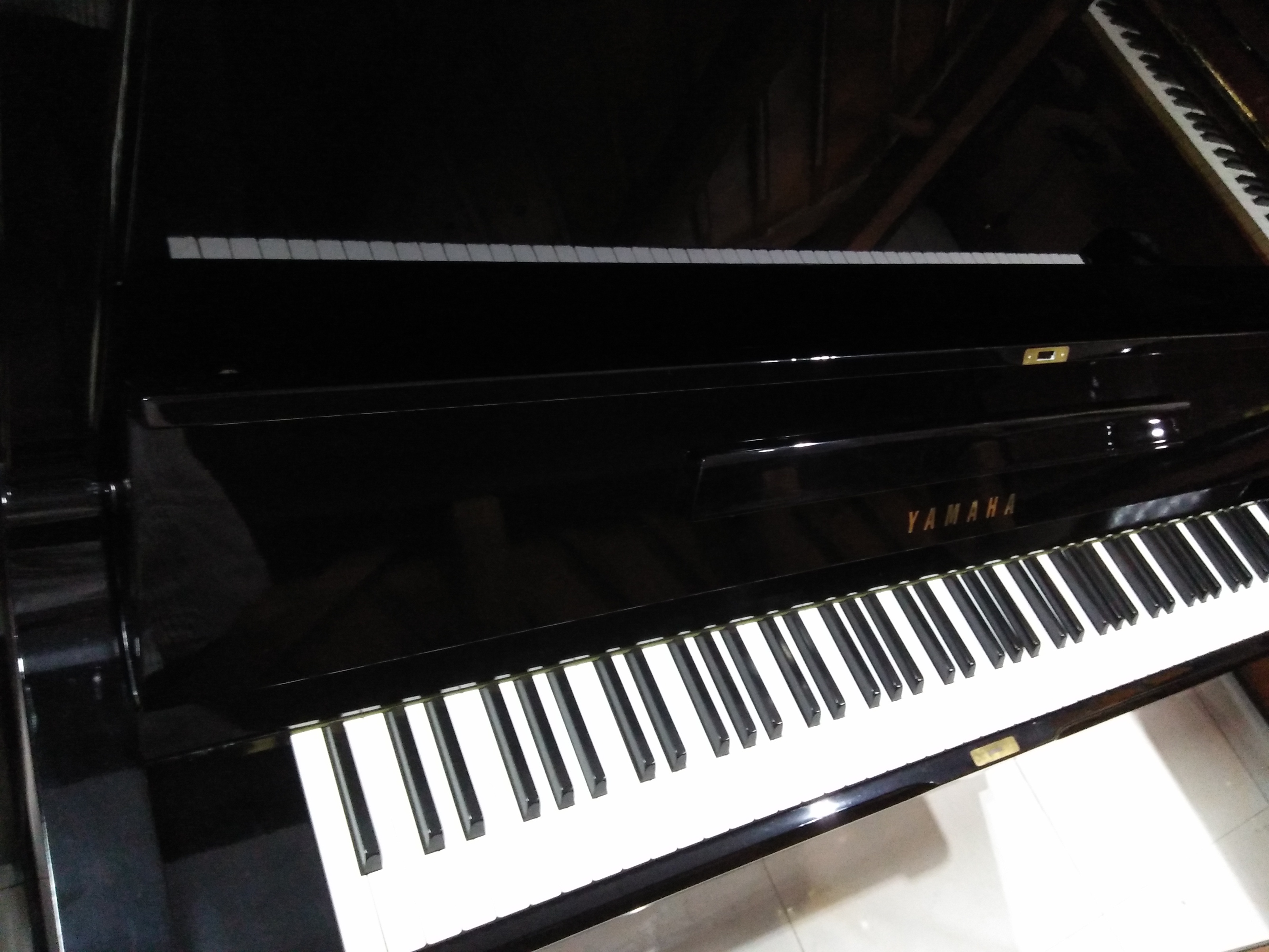 Đàn Piano Yamaha MC10BL