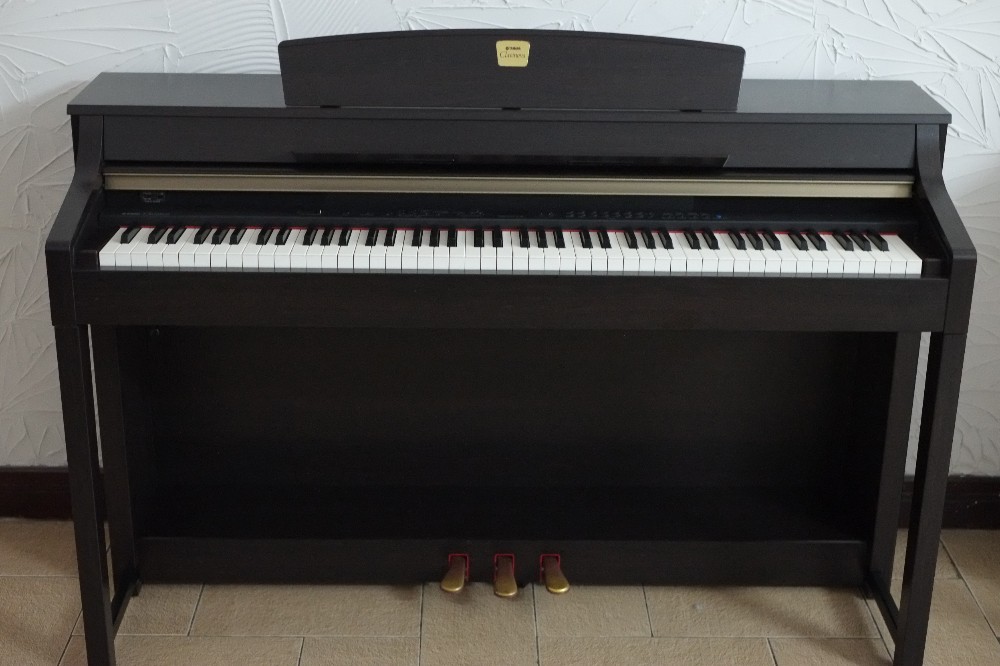 Đàn Piano Yamaha Clavinova CLP-370