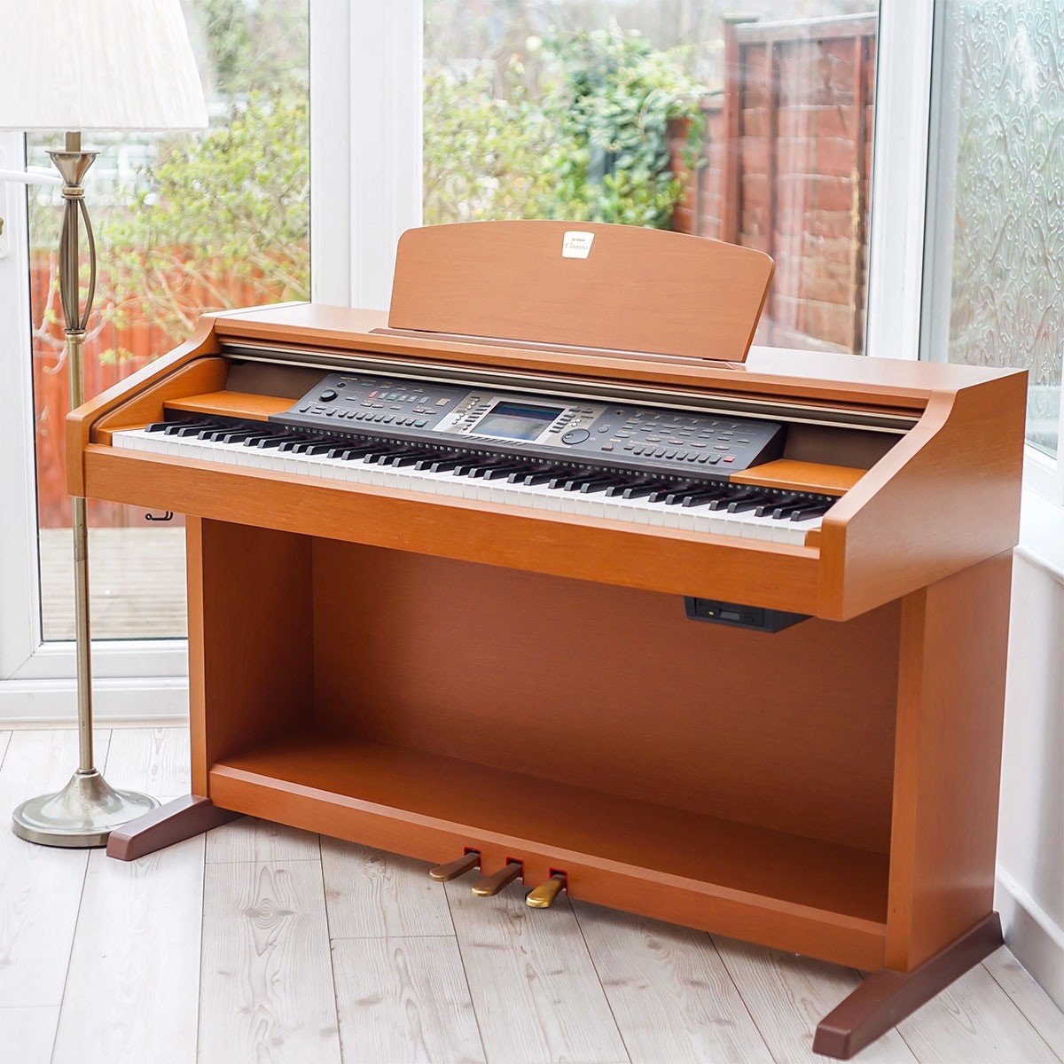 Đàn Piano Điện Yamaha CVP-204C